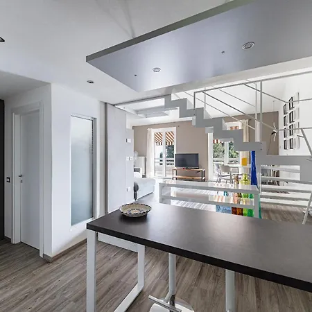 Il Melograno By Whale Homes Padenghe sul Garda